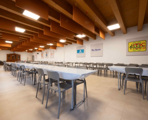 Quartetto baffle a soffitto e quartetto a parete con stampa- Sala polivalente - Camisano Vicentino(1)