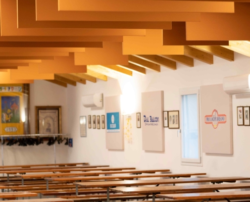 Quartetto baffle a soffitto e quartetto a parete con stampa- Sala polivalente - Camisano Vicentino(2)